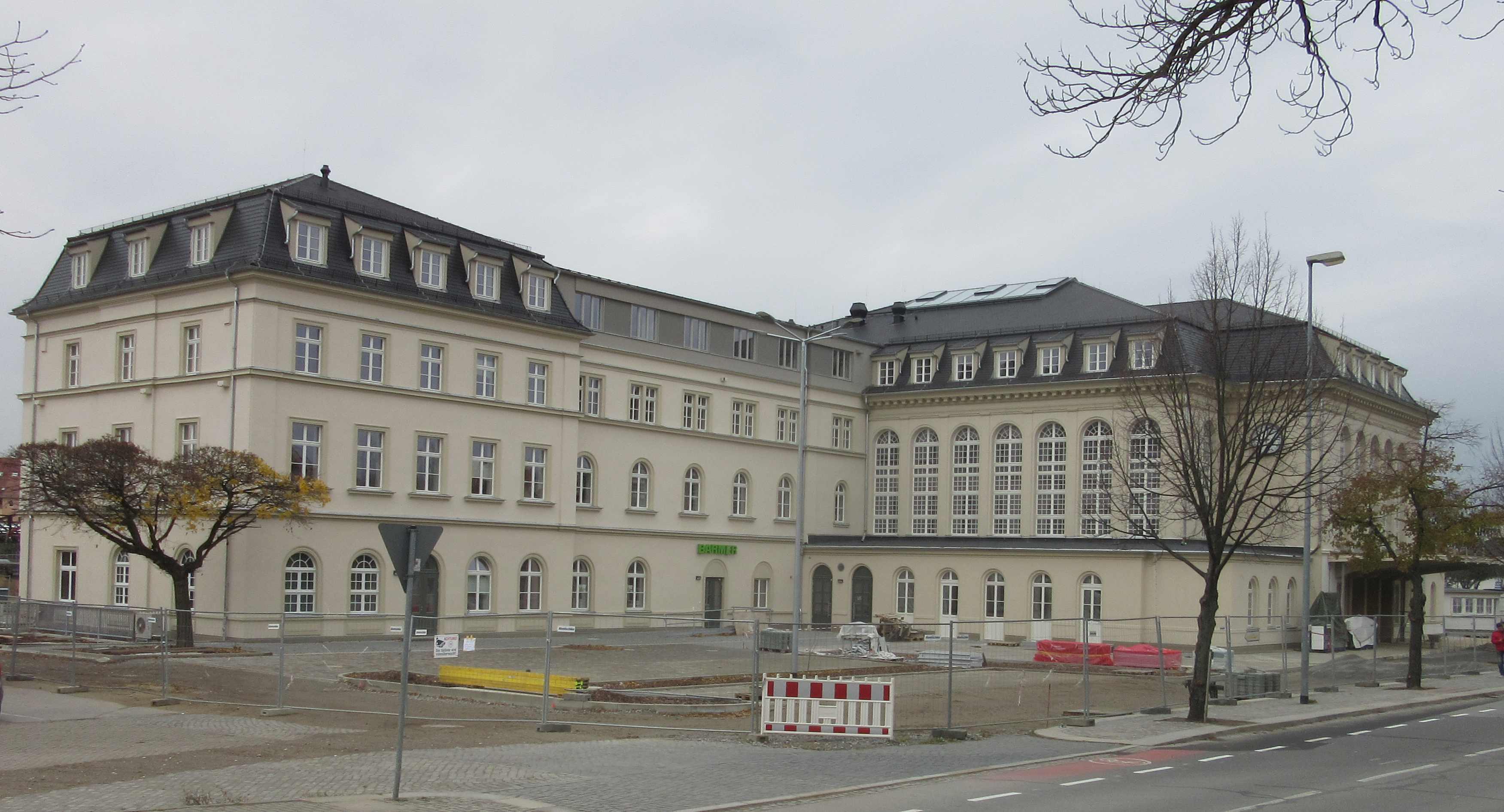 Bahnhofsgebäude-2019